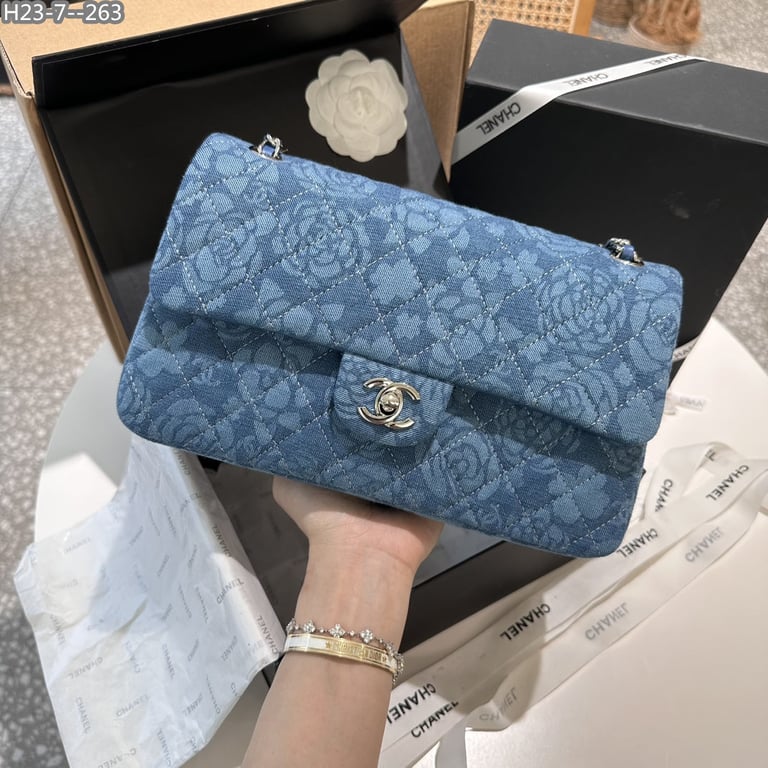 Anum Bags CHL DOUBLE FLAP BAG FLOWER DENIM BLUE 25CM