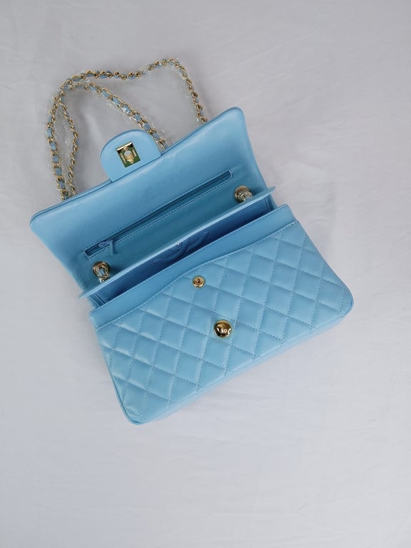 Anum Bags CHL CLASSIC MEDIUM LAMBSKIN FLAP BAG LIGHT BLUE GOLD 25CM