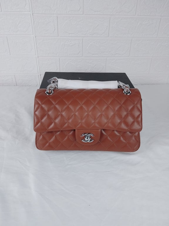 Anum Bags CHL CLASSIC MEDIUM LAMBSKIN FLAP BROWN AND SILVER 25CM