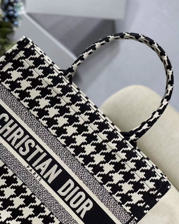 Ezyycart Bags DIR 36CM MEDIUM BLACK MACRO HOUNDSTOOTH EMBROIDERY BOOK TOTE