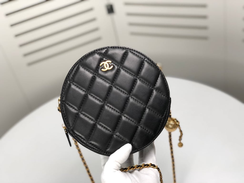 Anum Bags CHL CLUTCH WITH CHAIN IN BLACK 17.5CM