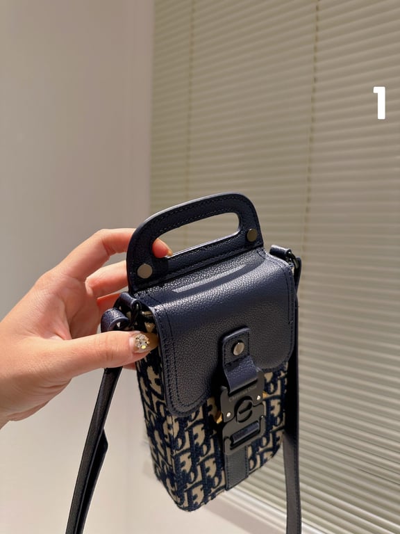 Ezyycart Bags DIR SADDLE VERTICAL POUCH WITH STRAP OBLIQUE JACQUARD AND DARK BLUE GRAINED CALFSKIN 11CM HIGH QUALITY