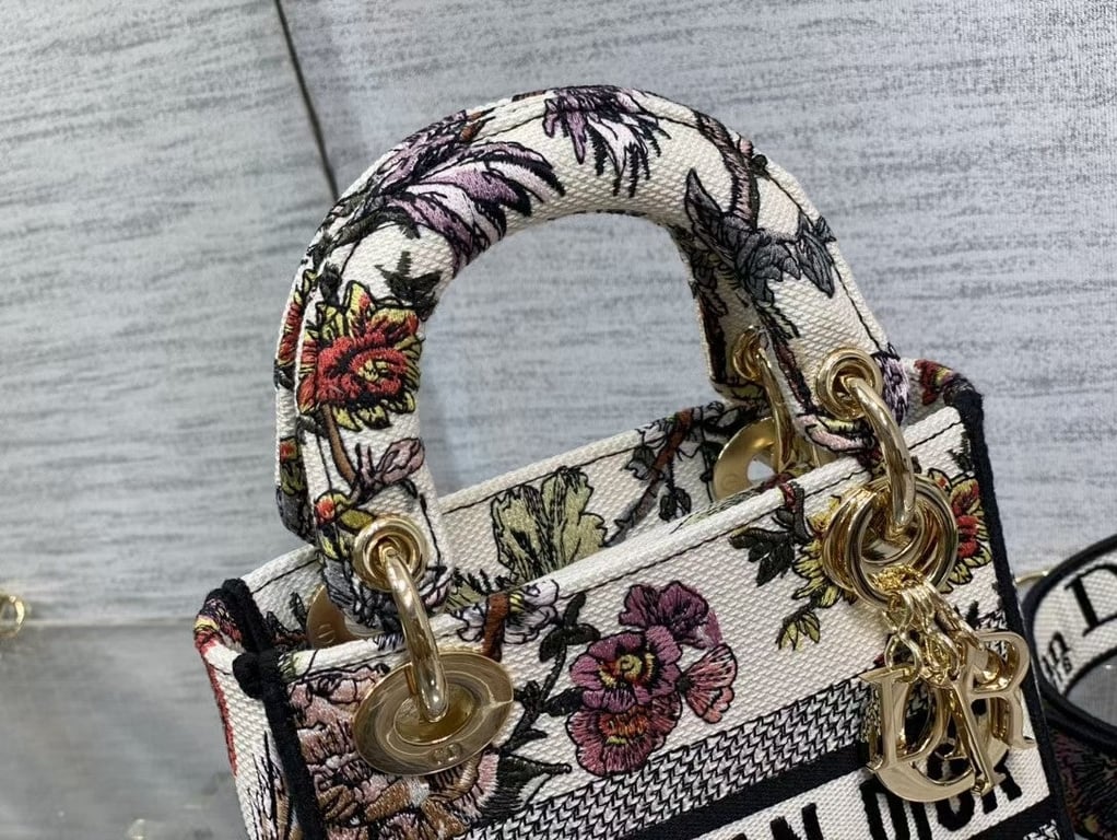 Ezyycart Bags DIR MEDIUM LADY D-LITE BAG WHITE JARDIN BOTANIQUE EMBROIDERY 24CM