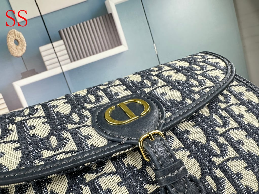 Anum Bags DIR BOBBY EAST WEST POUCH WITH CHAIN BLUE 22CM