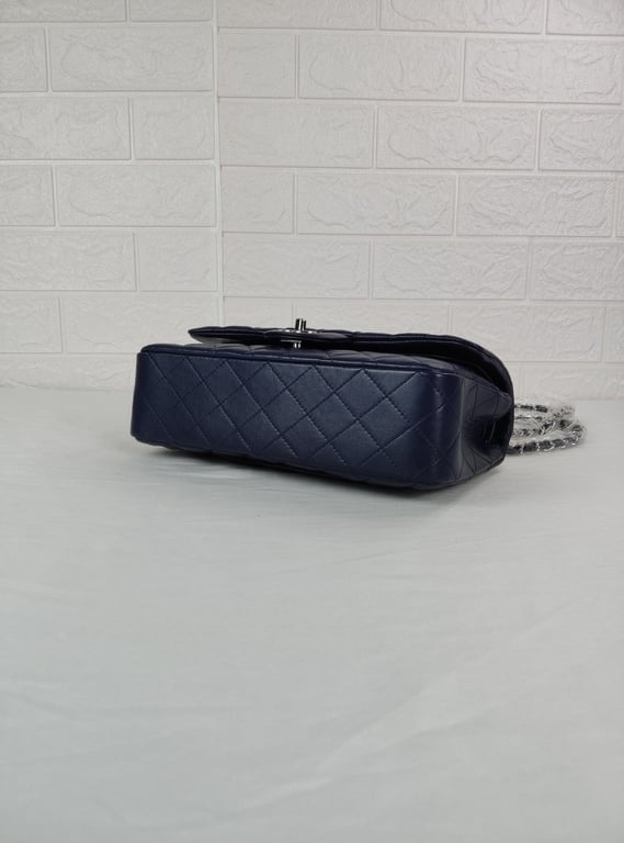 Anum Bags CHL CLASSIC MEDIUM LAMBSKIN FLAP NAVY AND SILVER 25CM
