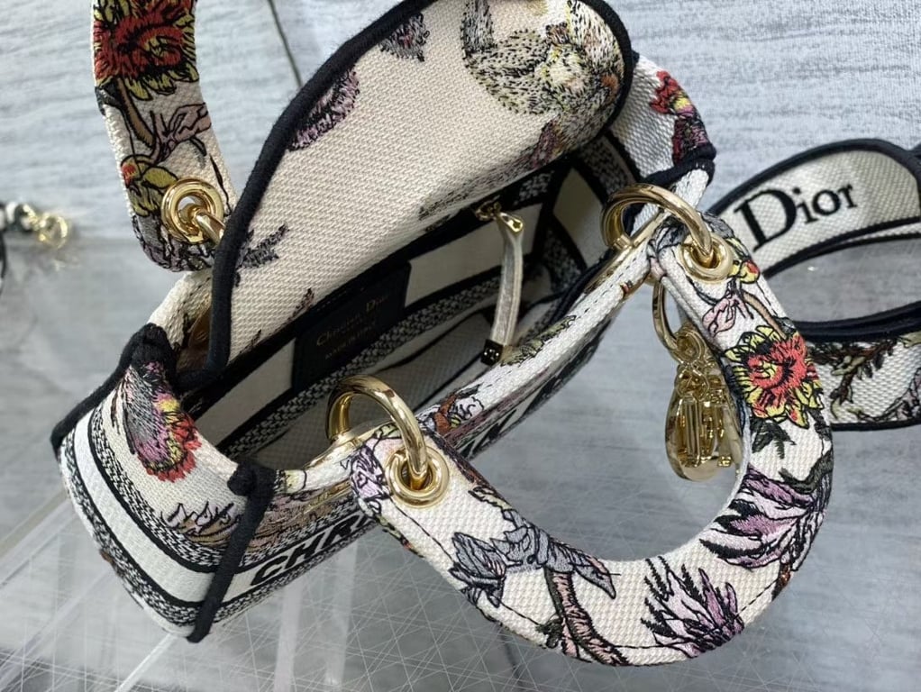 Ezyycart Bags DIR MEDIUM LADY D-LITE BAG WHITE JARDIN BOTANIQUE EMBROIDERY 24CM