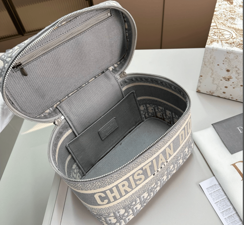 Ezyycart Bags DIR TRAVEL VANITY CASE GREY MONOGRAM 29CM