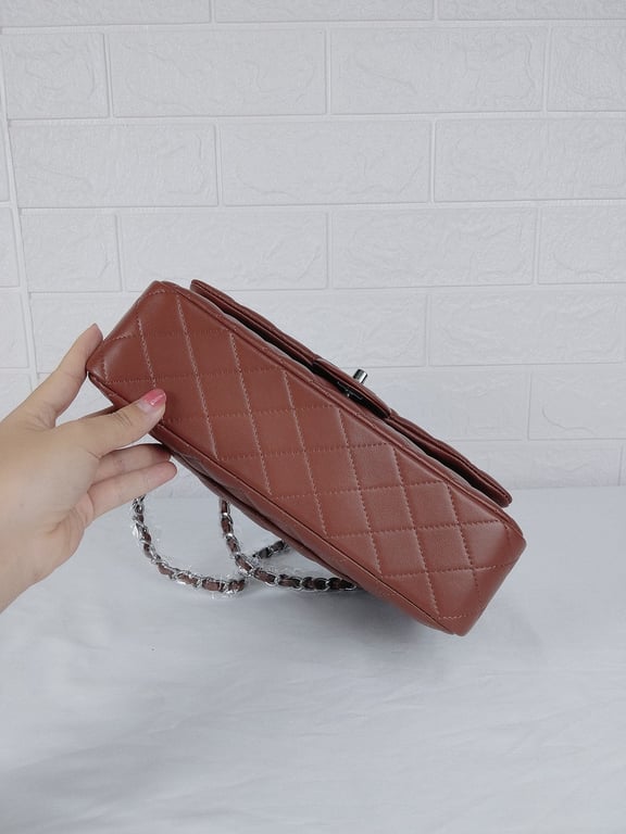 Anum Bags CHL CLASSIC MEDIUM LAMBSKIN FLAP BROWN AND SILVER 25CM