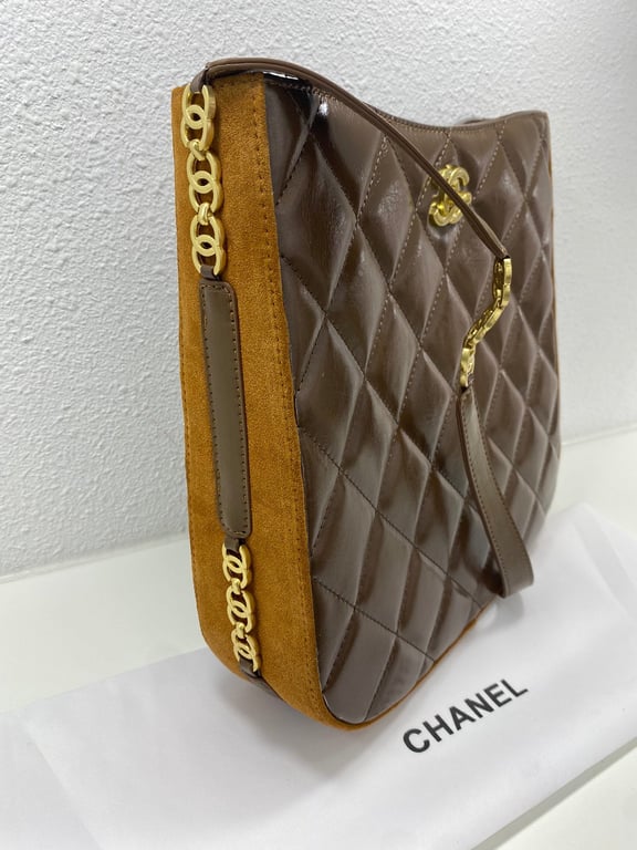 Anum Bags CHL 22s PEARL CRUSH HOBO BAG LAMBSKIN 28CM KHAKI