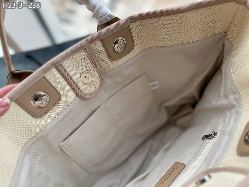Anum Bags CHL 38CM BEIGE AND BROWN DEAUVILLE MEDIUM CANVAS