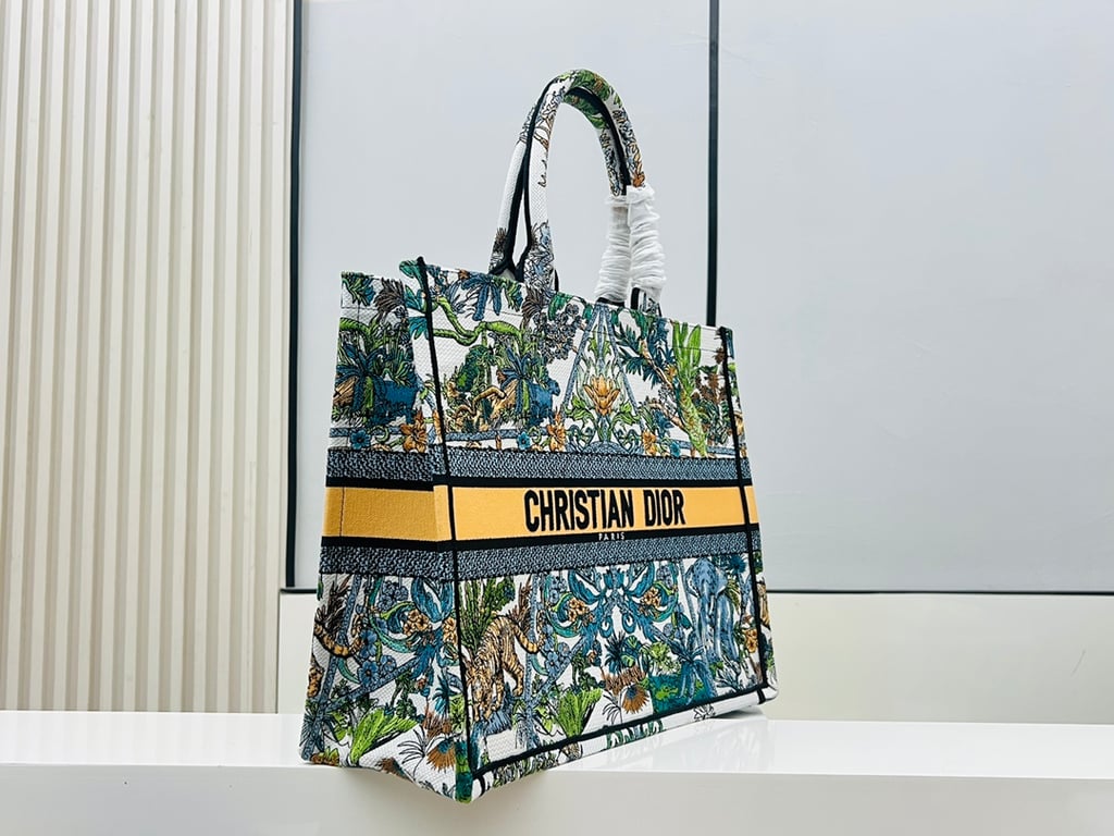 Anum Bags DIR MEDIUM HITE MULTICOLOR BOOK TOTE
