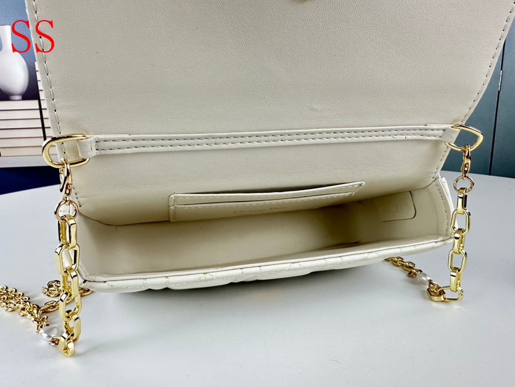 Ezyycart Bags DIR LADY DIR PHONE POUCH WHITE 19CM