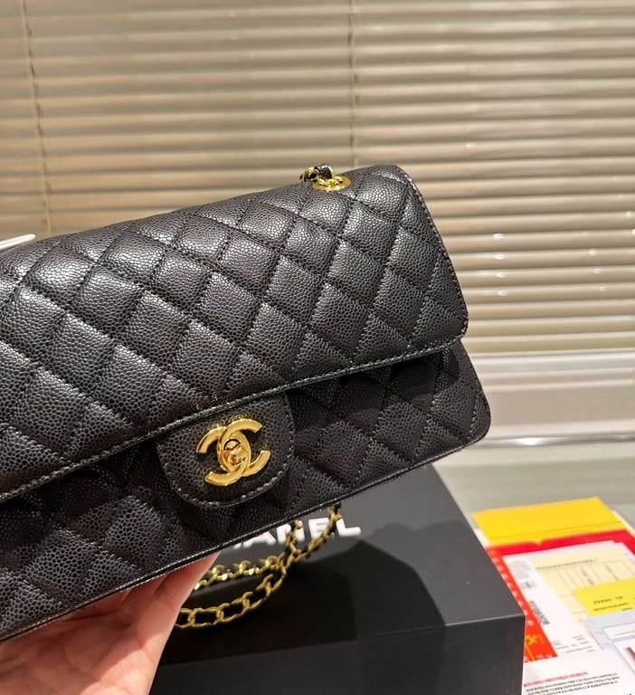 Anum Bags CHL MEDIUM CLASSIC FLAP BAG GOLD HARDWARE BLACK 26CM