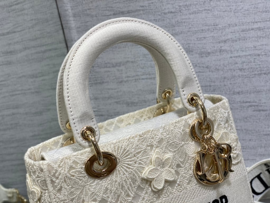 Anum Bags DIR MEDIUM LADY D-LITE BAG WHITE D-LACE EMBROIDERY WITH 3D MACRAME EFFECT 24CM