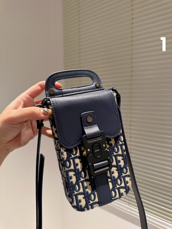 Ezyycart Bags DIR SADDLE VERTICAL POUCH WITH STRAP OBLIQUE JACQUARD AND DARK BLUE GRAINED CALFSKIN 11CM HIGH QUALITY