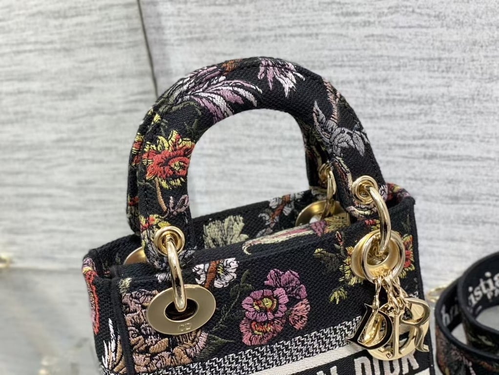 Ezyycart Bags DIR MEDIUM LADY D-LITE BAG BLACK JARDIN BOTANIQUE EMBROIDERY 24CM