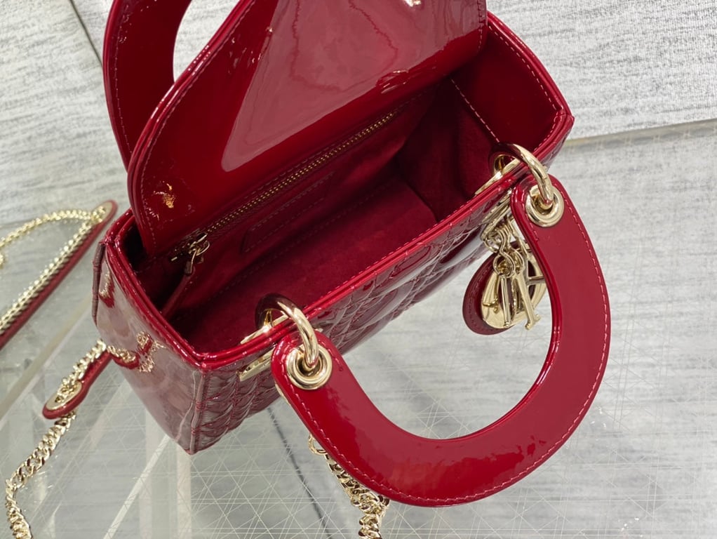 Ezyycart Bags DIR SMALL LADY CHERRY RED PATENT CANNAGE CALFSKIN 17CM