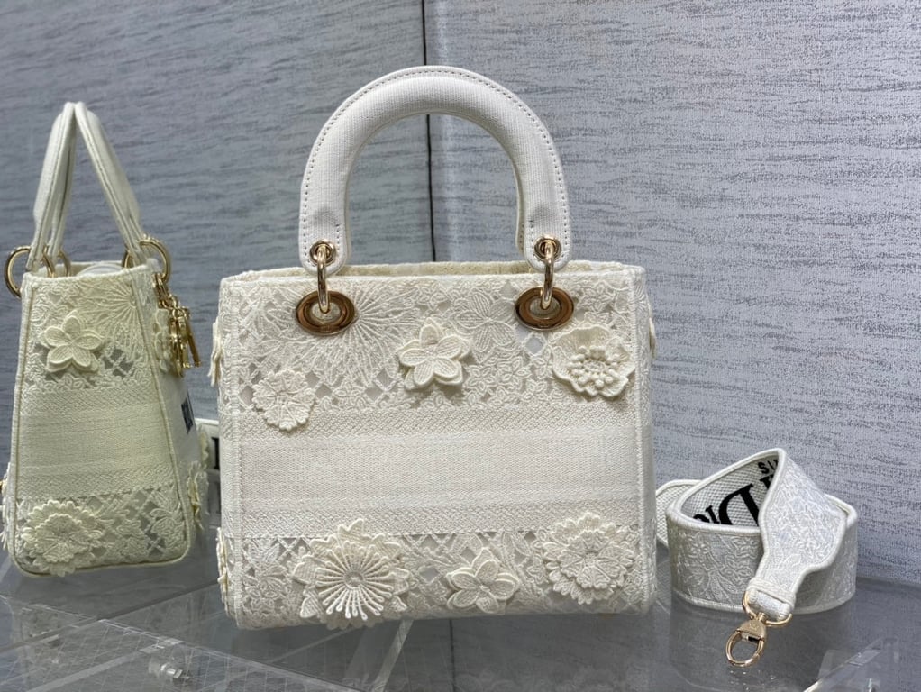 Anum Bags DIR MEDIUM LADY D-LITE BAG WHITE D-LACE EMBROIDERY WITH 3D MACRAME EFFECT 24CM