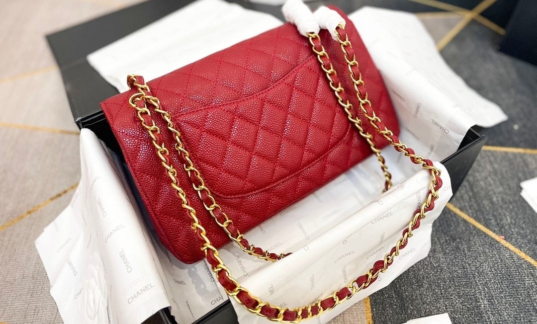 Anum Bags CHL CLASSIC SMALL FLAP BAG DARK RED CAVIAR 26CM