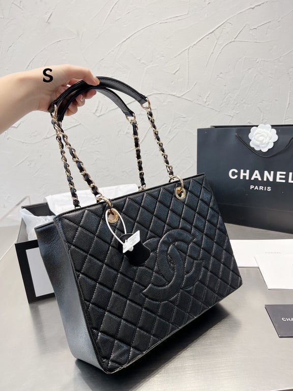 Anum Bags CHL 34CM BLACK CAVIAR GRAND SHOPPING TOTE BAG