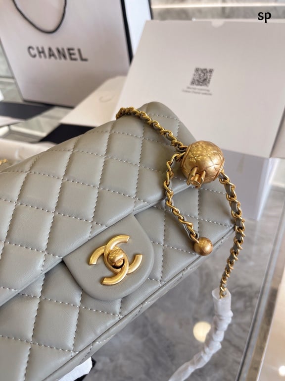 Anum Bags CHL PEARL CRUSH QUILTED FLAP BAG GREY 20CM