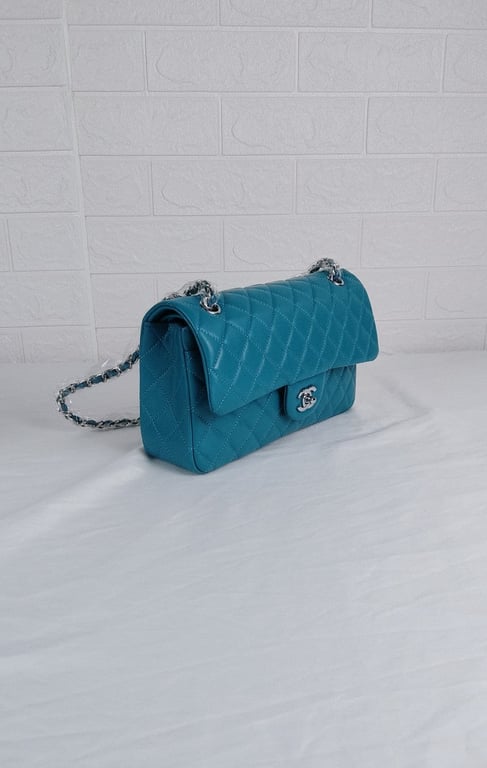 Anum Bags CHL CLASSIC MEDIUM LAMBSKIN FLAP DARK TURQUOISE CAVIAR SILVER 25CM