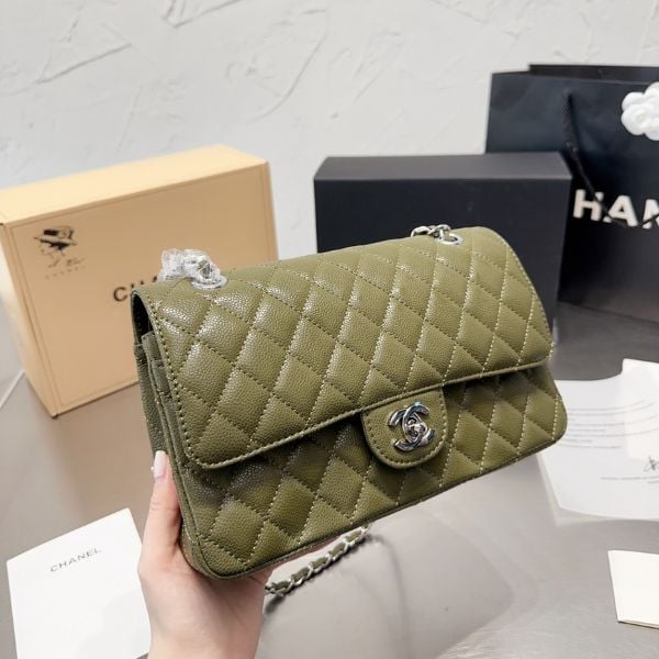 Anum Bags CHL MEDIUM CLASSIC FLAP BAG SILVER HARDWARE GREEN 25CM
