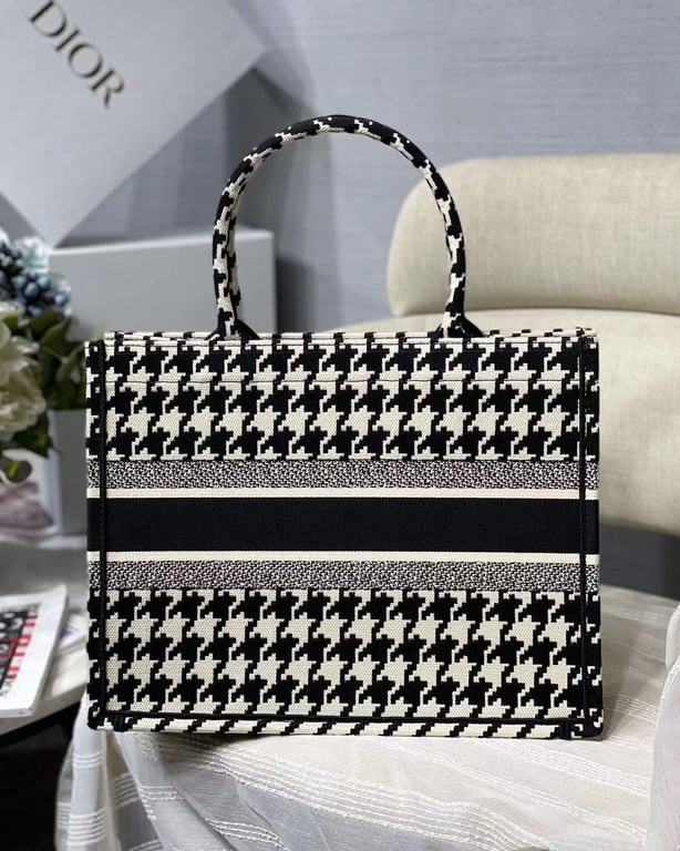Ezyycart Bags DIR 36CM MEDIUM BLACK MACRO HOUNDSTOOTH EMBROIDERY BOOK TOTE