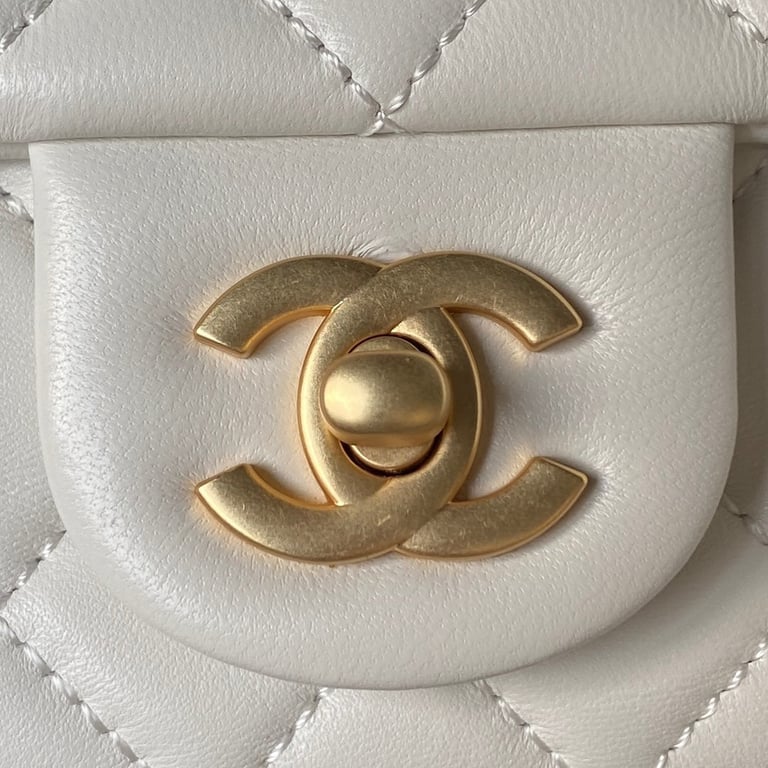 Anum Bags CHL WHITE RECTANGULAR MINI FLAP BAG 18CM
