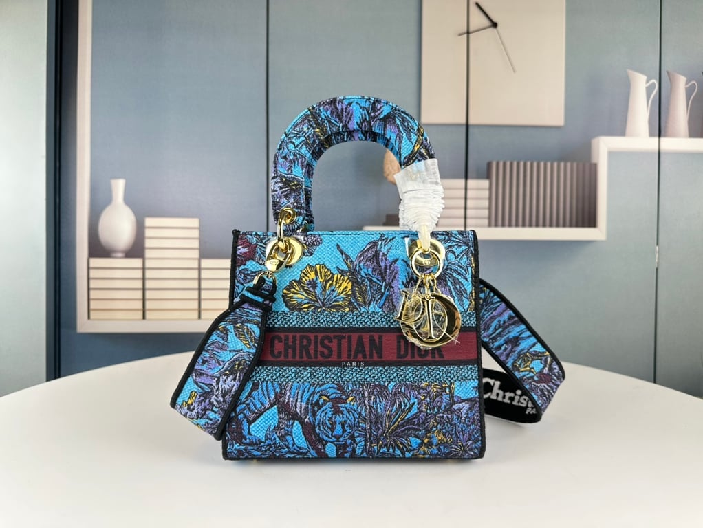 Ezyycart Bags DIR MEDIUM LADY D LITE BAG CELESTIAL BLUE MULTICOLOR TOILE DE JOUY VOYAGE EMBROIDERY 24CM M0565OEUPM259
