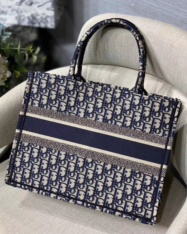 Anum Bags DIR MEDIUM 36CM BLUE OBLIQUE EMBROIDERY BOOK TOTE