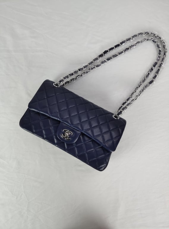 Anum Bags CHL CLASSIC MEDIUM LAMBSKIN FLAP NAVY AND SILVER 25CM