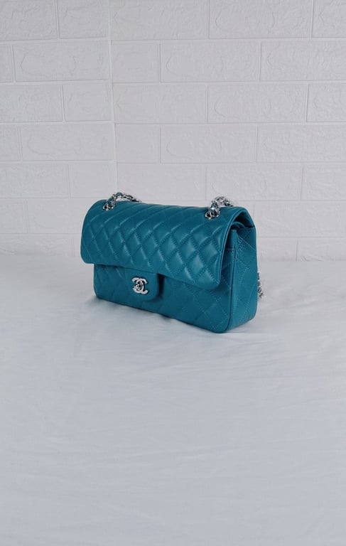 Anum Bags CHL CLASSIC MEDIUM LAMBSKIN FLAP DARK TURQUOISE CAVIAR SILVER 25CM