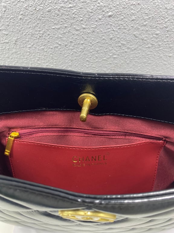 Anum Bags CHL 22s PEARL CRUSH HOBO BAG LAMBSKIN 28CM BLACK