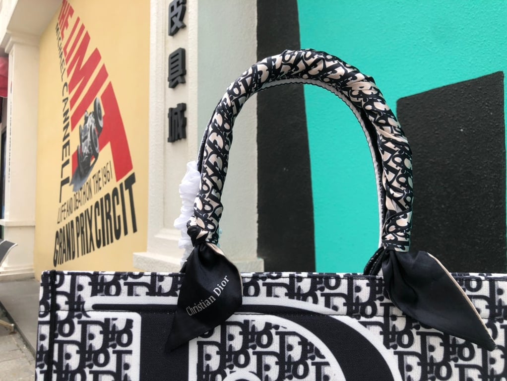 Ezyycart Bags DIR LARGE BOOK TOTE CORNFLOWER OBLIQUE EMBROIDERY BLACK 42CM