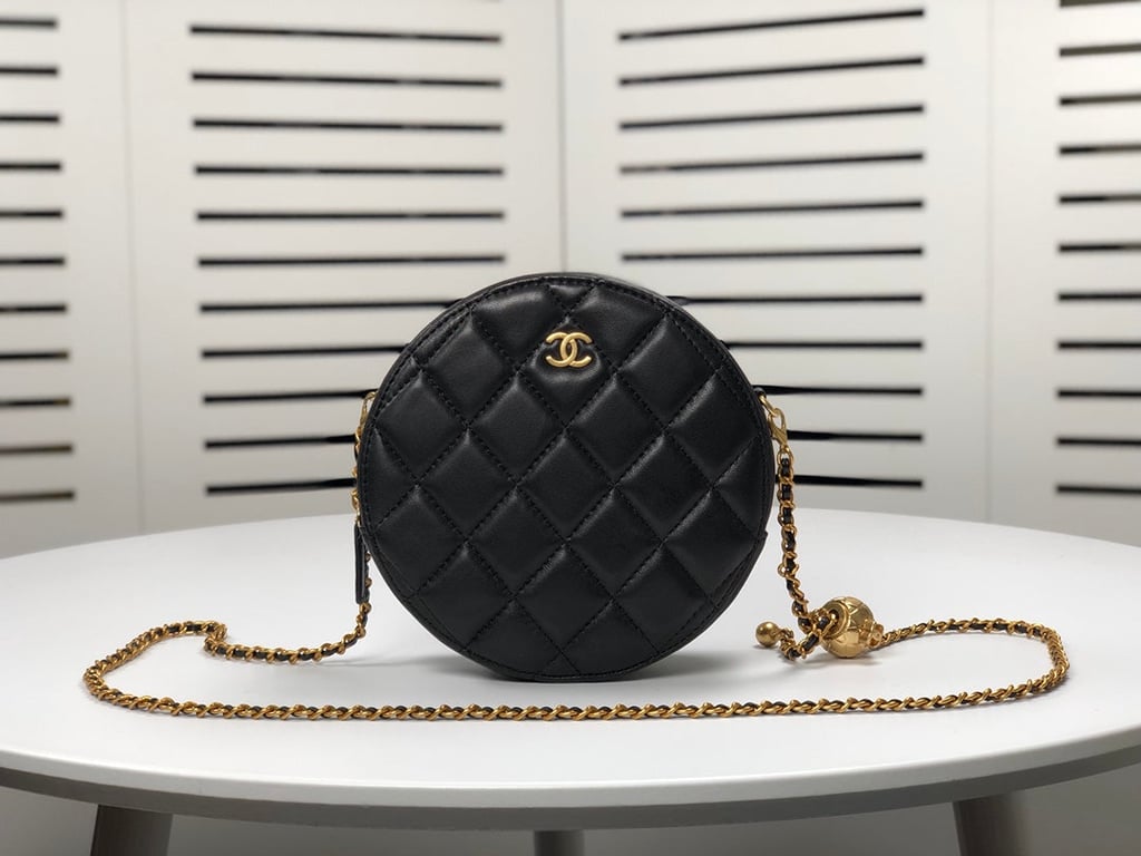 Anum Bags CHL CLUTCH WITH CHAIN IN BLACK 17.5CM