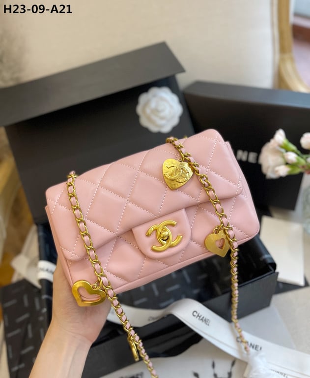 Anum Bags CHL FLAP BAG WITH HEART CC CHARM PINK 20CM