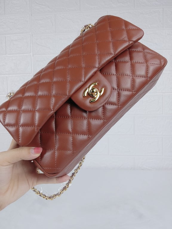 Anum Bags CHL CLASSIC MEDIUM LAMBSKIN FLAP BROWN AND GOLD 25CM