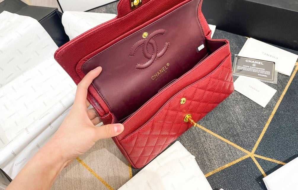 Anum Bags CHL CLASSIC SMALL FLAP BAG DARK RED CAVIAR 26CM