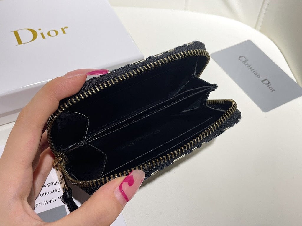 Ezyycart Bags dir OBLIQUE ZIPPER WALLET COIN POUCH BEIGE AND BLACK 11CM 973981
