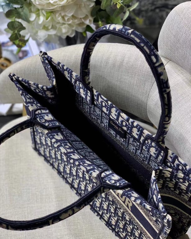 Anum Bags DIR MEDIUM 36CM BLUE OBLIQUE EMBROIDERY BOOK TOTE