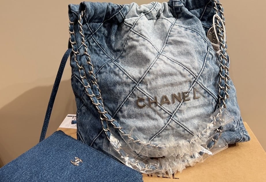 Anum Bags CHL 22 41CM HANDBAG WASHED DENIM