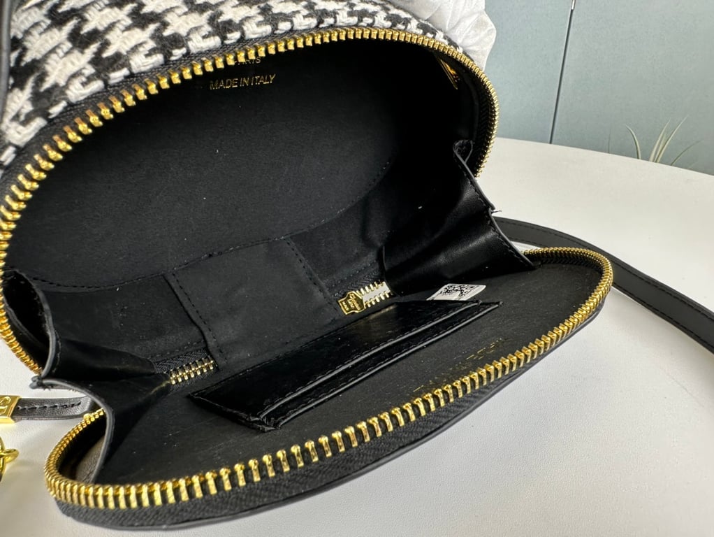 Ezyycart Bags DIR SIGNATURE OVAL CAMERA HOUNDSTOOTH EMBROIDERED BAG BLACK 18CM