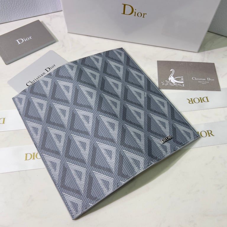 Ezyycart Bags dir VERTICAL LONG WALLET GREY CD DIAMOND CANVAS 2ESBC002DCO H42E