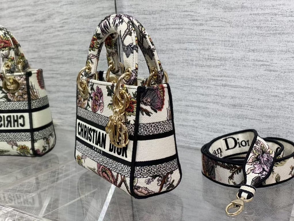 Ezyycart Bags DIR MEDIUM LADY D-LITE BAG WHITE JARDIN BOTANIQUE EMBROIDERY 24CM