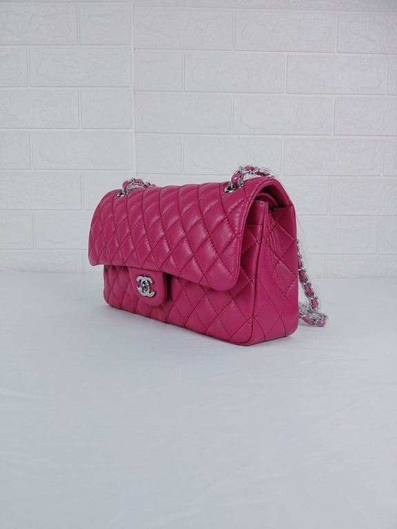 Anum Bags CHL CLASSIC MEDIUM LAMBSKIN FLAP PINK AND SILVER 25CM