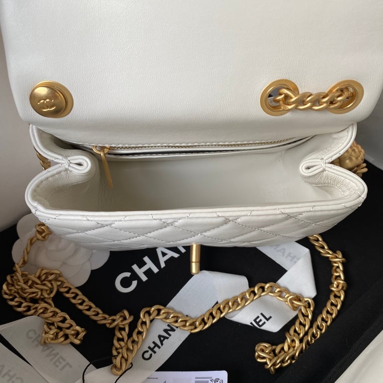 Anum Bags CHL WHITE RECTANGULAR MINI FLAP BAG 18CM