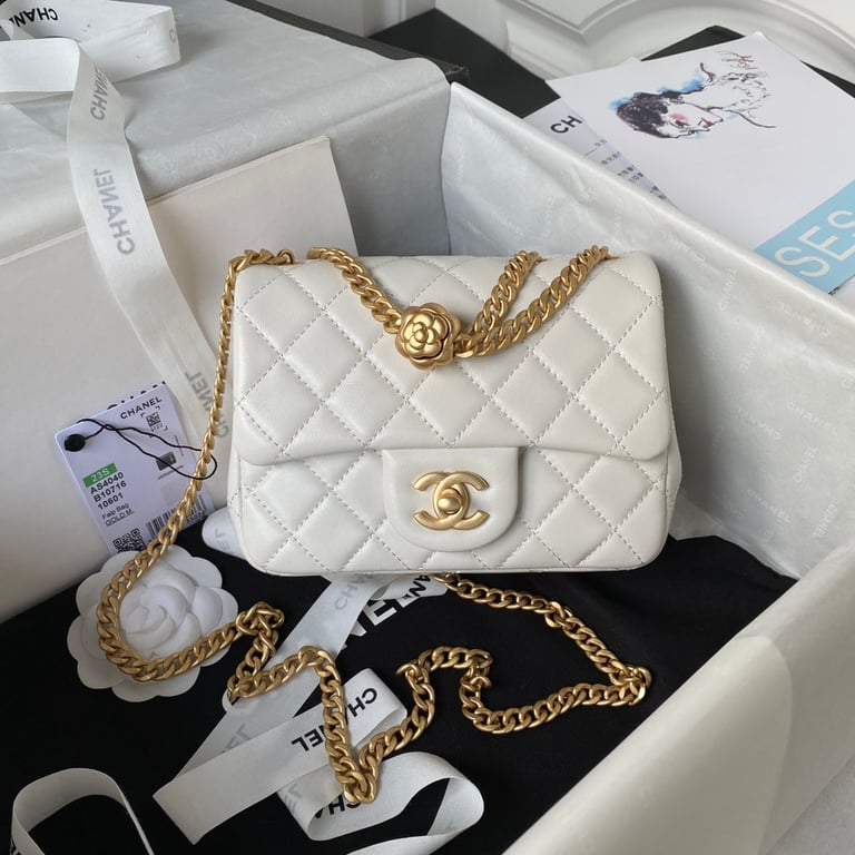 Anum Bags CHL WHITE RECTANGULAR MINI FLAP BAG 18CM