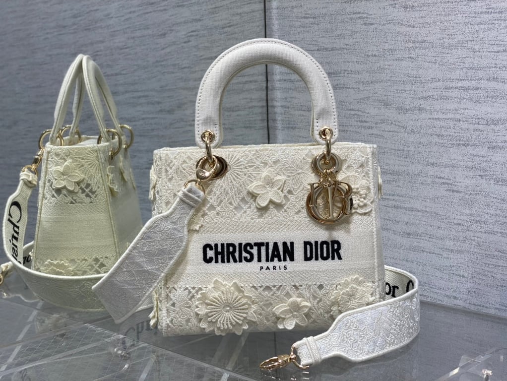 Anum Bags DIR MEDIUM LADY D-LITE BAG WHITE D-LACE EMBROIDERY WITH 3D MACRAME EFFECT 24CM