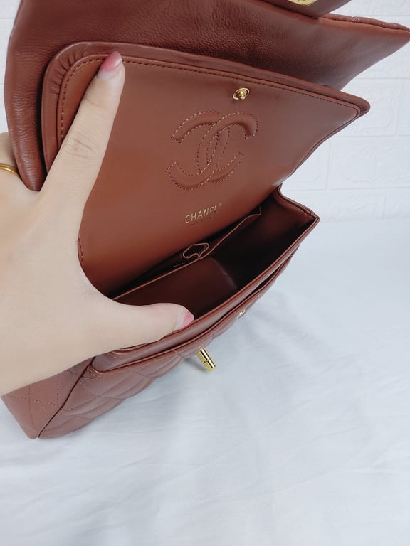 Anum Bags CHL CLASSIC MEDIUM LAMBSKIN FLAP BROWN AND GOLD 25CM